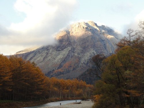 Mt. Yakedake Covered with a Layer of Frost