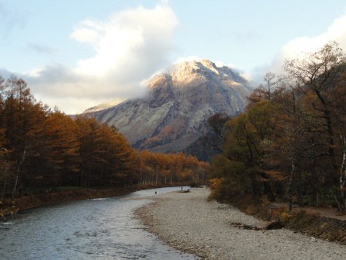 Mt. Yakedake Covered with a Layer of Frost